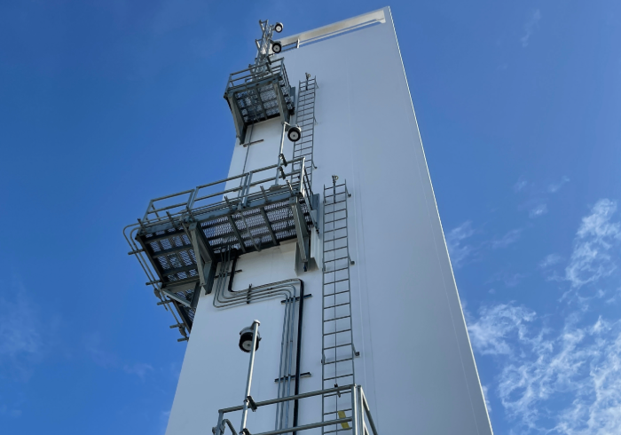 Natural gas liquefaction systems